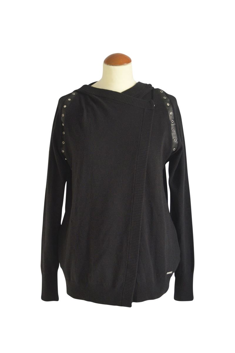 https://bo.fuzao.com.pt/FileUploads/Produtos/fuzao_diesel_camisola-senhora_d00sn08_preto_01.jpg