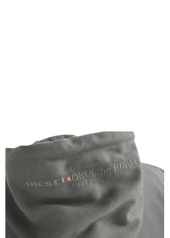 https://bo.fuzao.com.pt/FileUploads/Produtos/fuzao_diesel_casaco_d00sntp_preto_04_thumb.jpg