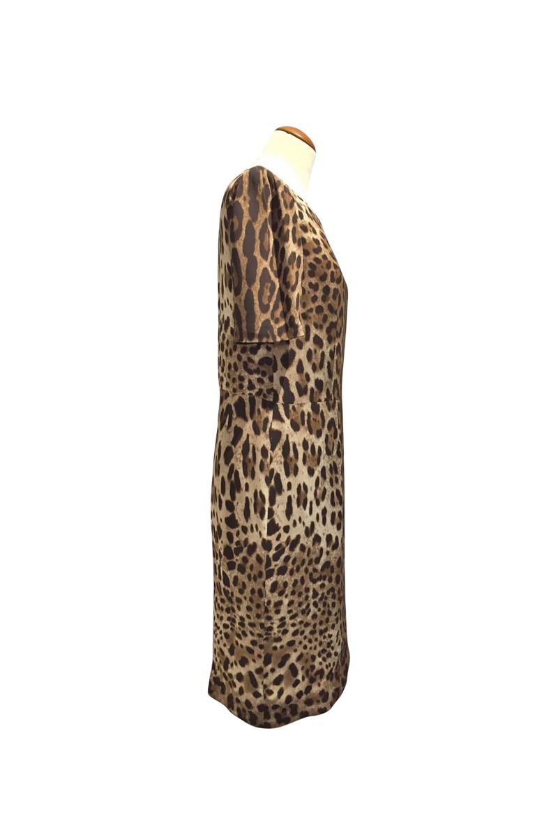 https://bo.fuzao.com.pt/FileUploads/Produtos/fuzao_dolcegabbana_vestido-animal-print_b005n05_02.jpg