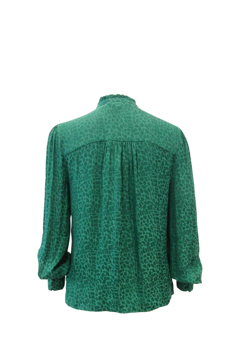 https://bo.fuzao.com.pt/FileUploads/Produtos/fuzao_morgan_blusa_mgcorry._verde_02.jpg
