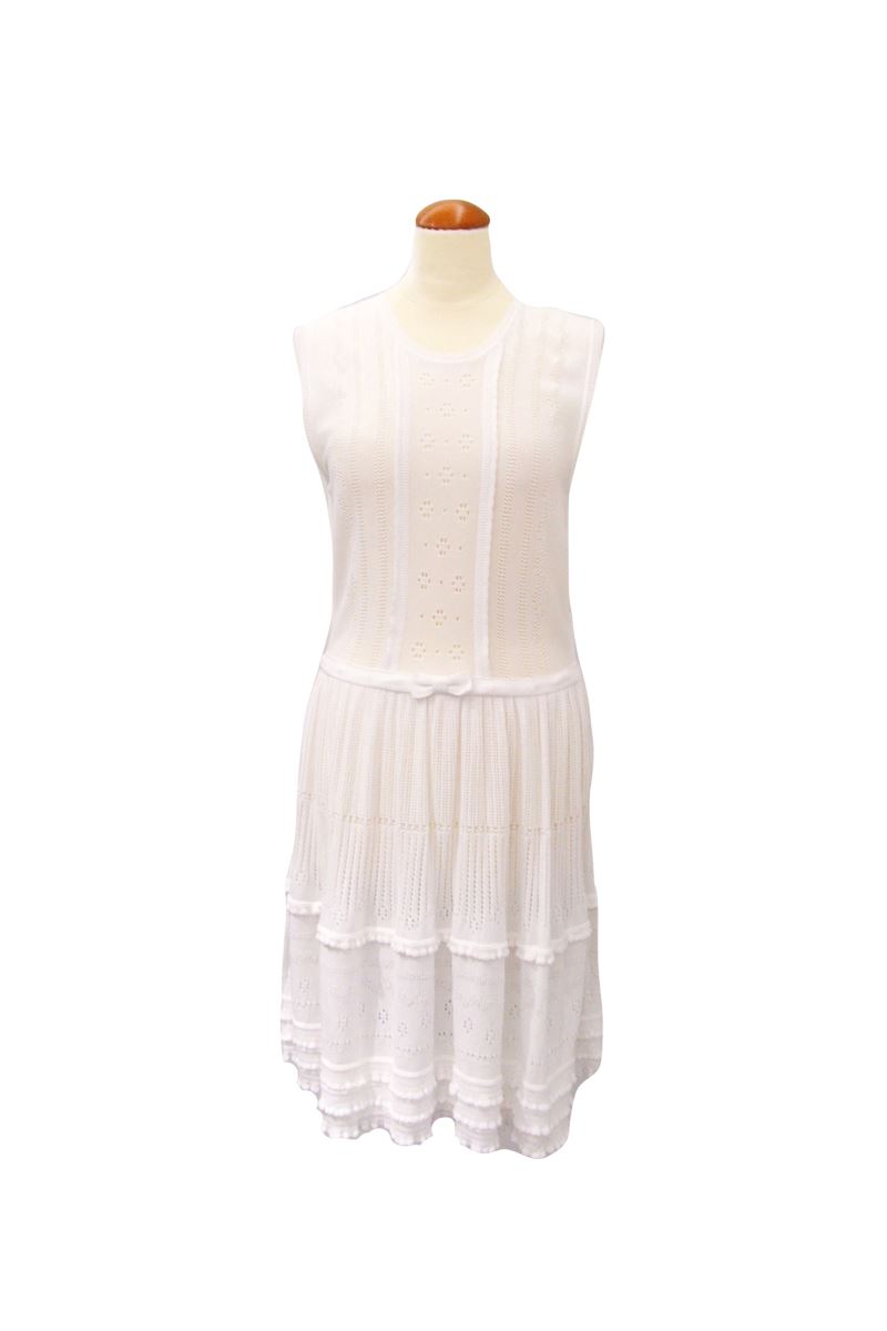 https://bo.fuzao.com.pt/FileUploads/Produtos/fuzao_red-valentino_vestido-branco-de-malha_amaz848_01.jpg