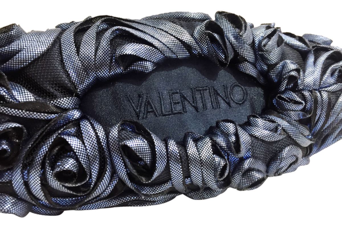 https://bo.fuzao.com.pt/FileUploads/Produtos/fuzao_valentino_pochete-azul_vb3702vuni07_03.jpg