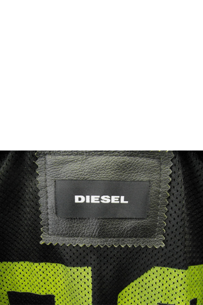 https://bo.fuzao.com.pt/FileUploads/produtos/homem/vestuario/casacos/fuzao_diesel_casaco_com_capuz_pele_8.jpg