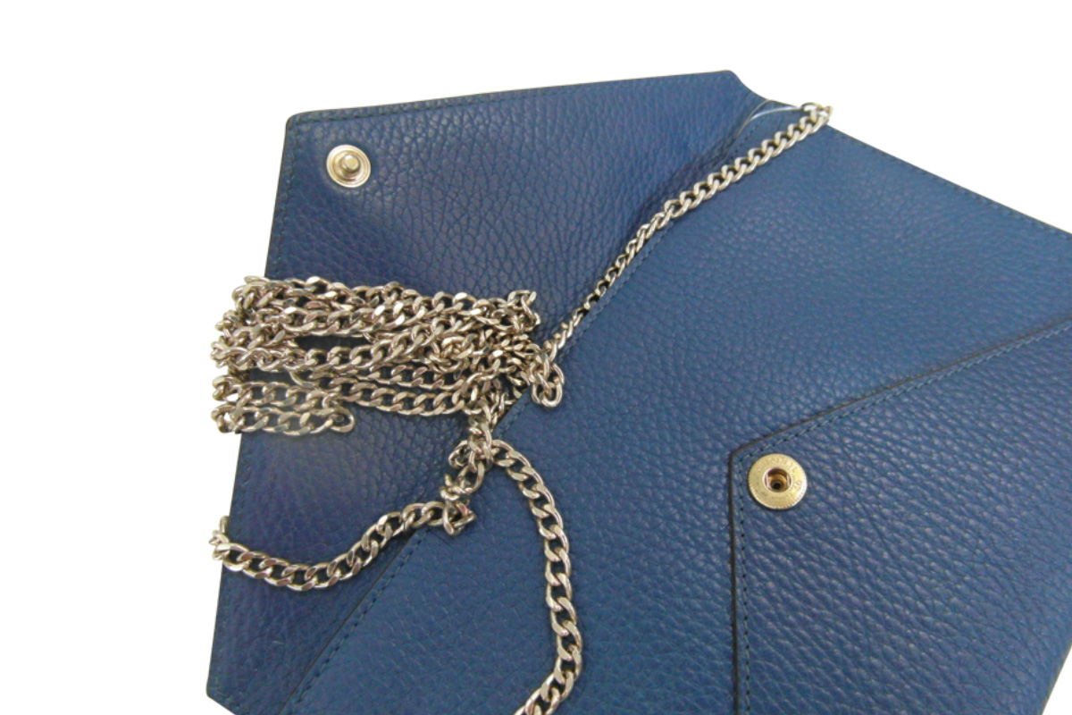 https://bo.fuzao.com.pt/FileUploads/produtos/senhora/acessorios/carteiras/fuzao_gloria-ortiz_mala-clutch-_mal0058_04.jpg