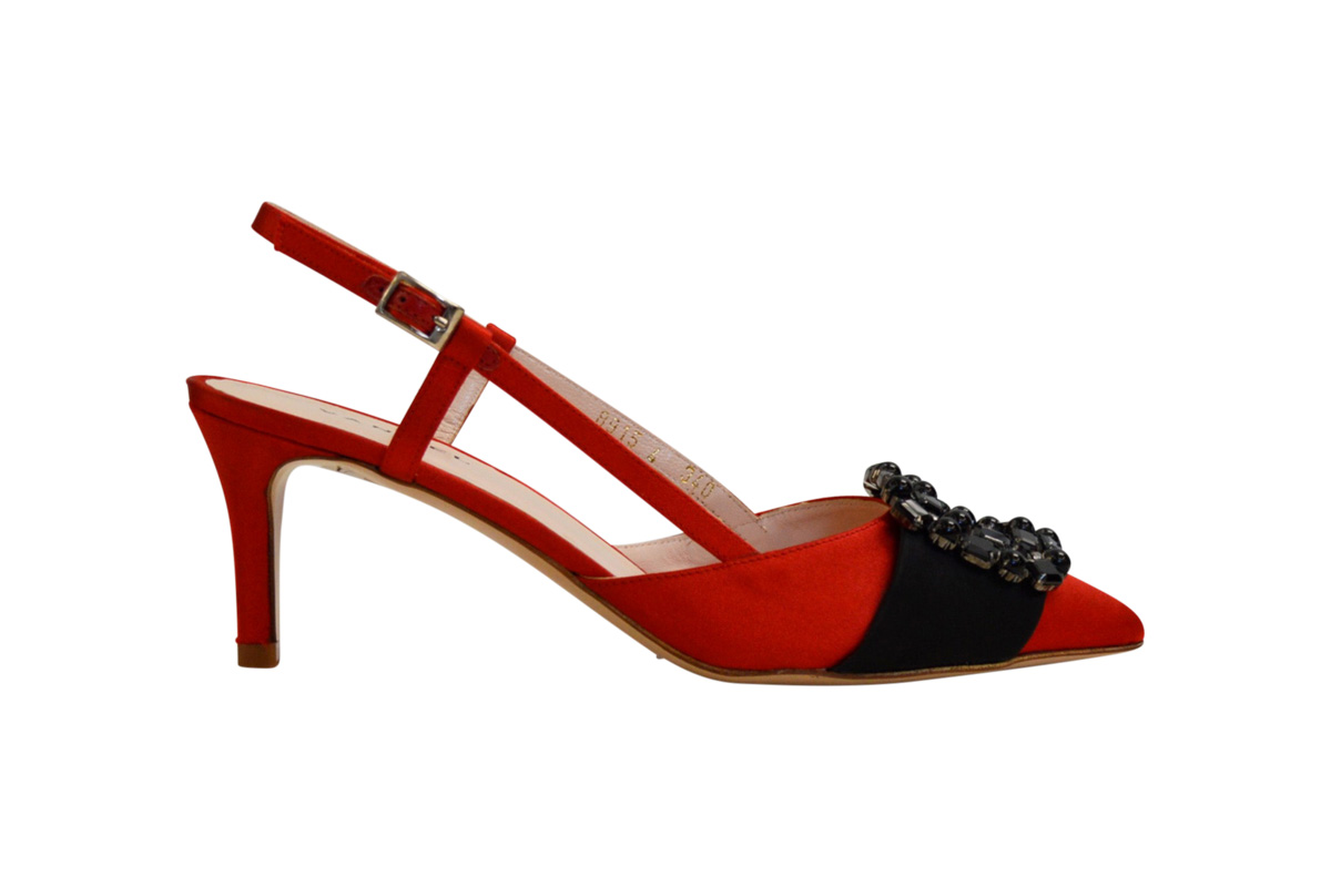https://bo.fuzao.com.pt/FileUploads/produtos/senhora/calcados/sandalias/salto-alto/fuzao_vannel_sandalia-fechada_van8900_vermelho_01.jpg