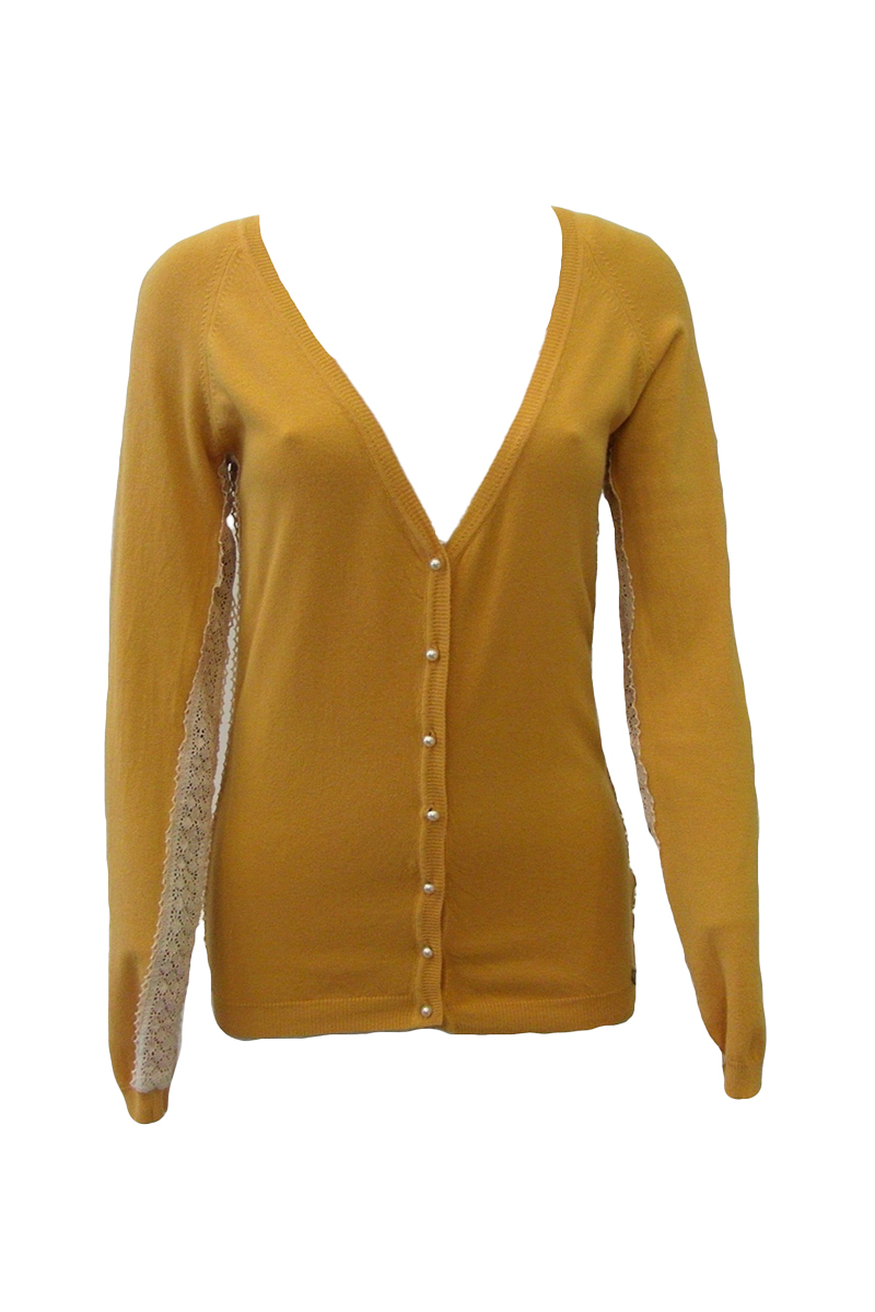 https://bo.fuzao.com.pt/FileUploads/produtos/senhora/vestuario/camisolas-e-casacos-de-malha/fuzao_c117_casaco-malha_c05206e_amarelo_01.jpg
