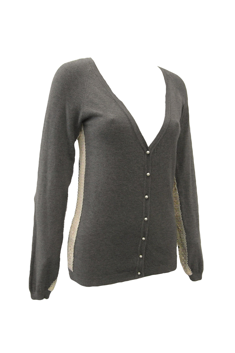 https://bo.fuzao.com.pt/FileUploads/produtos/senhora/vestuario/malhas/fuzao_c117_casaco-malha_c05206e_cinza_01.jpg